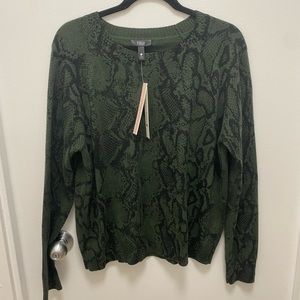 NWT Aqua cashmere sweater green and black snake print size large